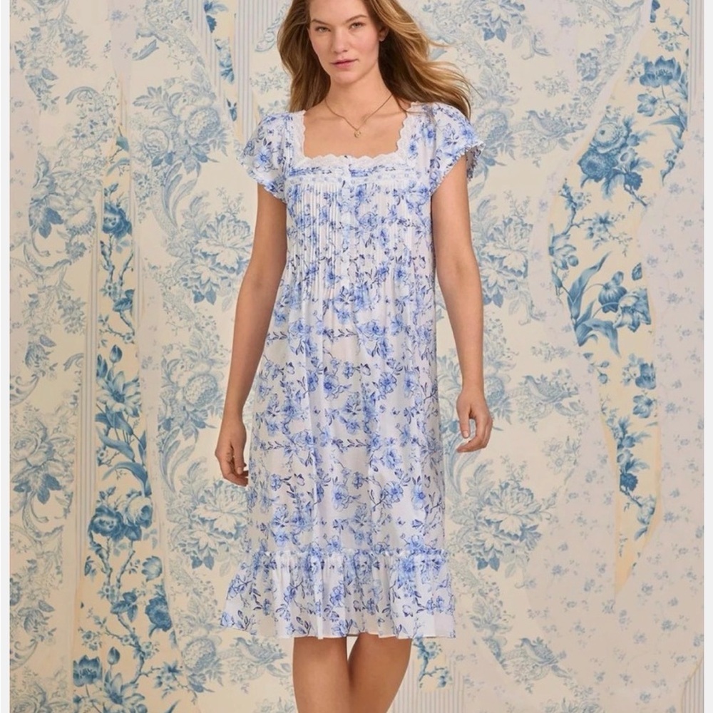 NWT Eileen West Blue Floral Cap Sleeve 100% Cotton Lawn Waltz Nightgown, XS